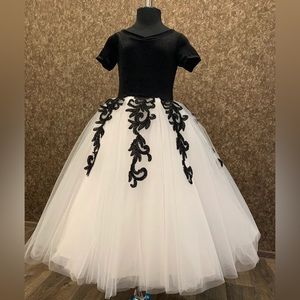 Custom Flower girl dress tulle white and black - size 2